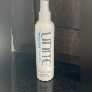 Unite 7 Second Detangler 8 ounce. Never opened.